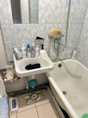Продам квартиру низ пр. О. Поля.