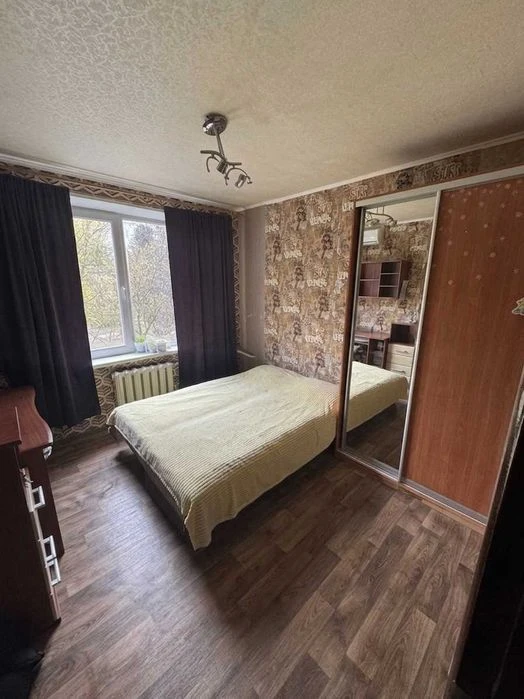 Two-room apartment for sale in Pavlovo Pole, 5 minutes from the metro.