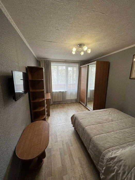 Two-room apartment for sale in Pavlovo Pole, 5 minutes from the metro.