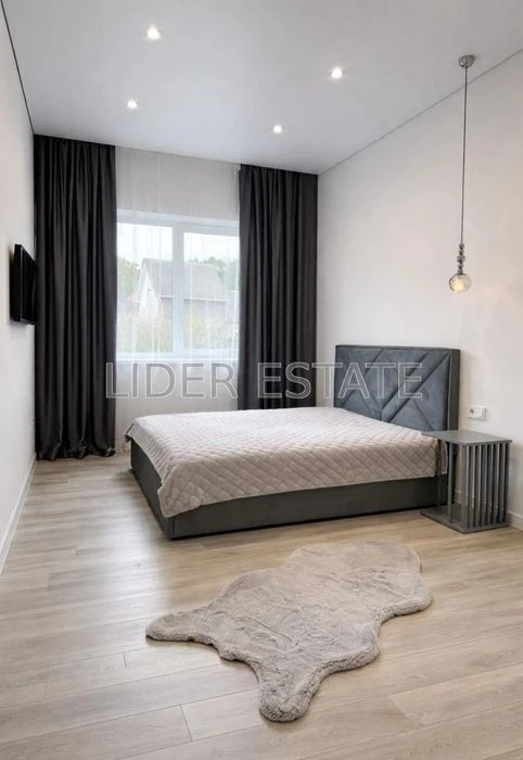Продаж таунхауса в Ужгороді: 5 кімнат, 130 м², 2 сотки!