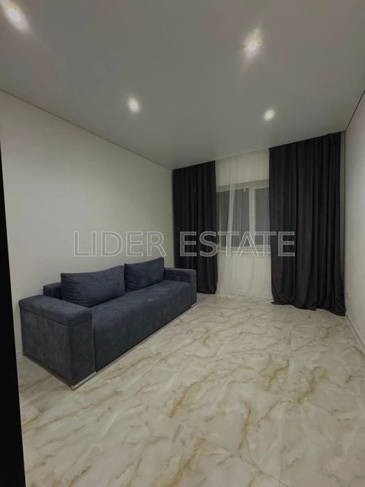 Продаж таунхауса в Ужгороді: 5 кімнат, 130 м², 2 сотки!