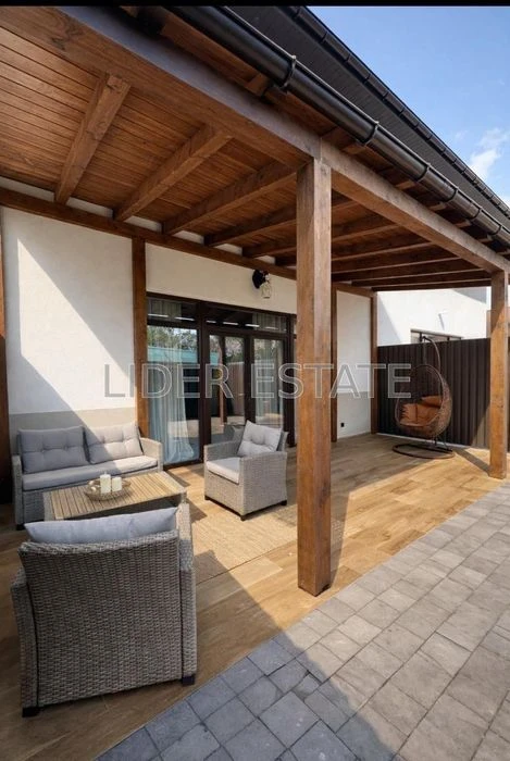 Продаж таунхауса в Ужгороді: 5 кімнат, 130 м², 2 сотки!