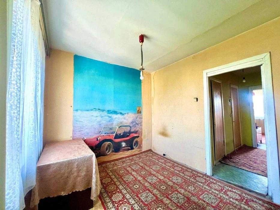 For sale three-room apartment on Sykhivska Street, Lviv