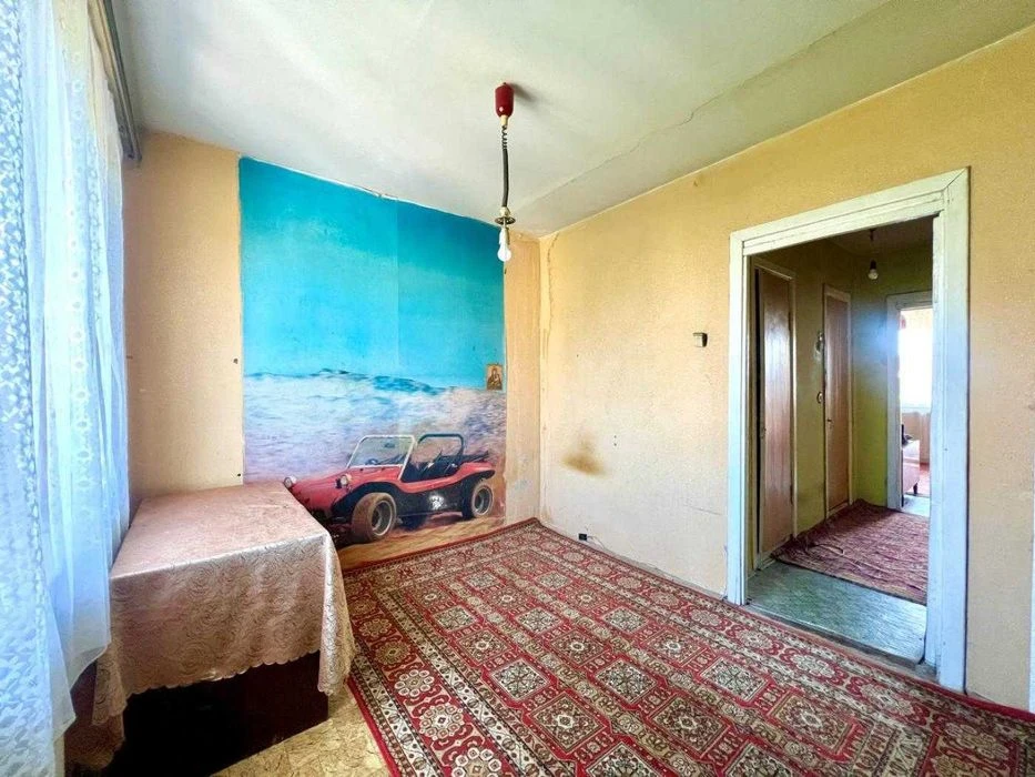 For sale three-room apartment on Sykhivska Street, Lviv