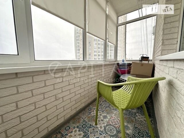 Sale of 2-room apartment 39 sq. m on Volodymyr Ivasyuk Ave. 2D