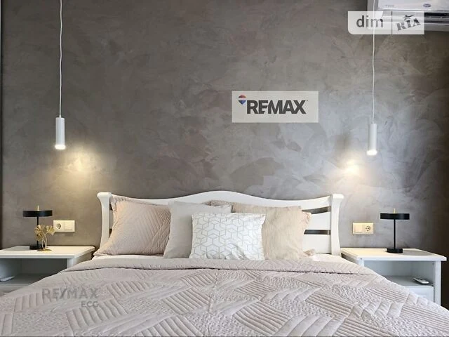 Sale of 1-room apartment 41 sq. m on Mykhaylo Maksimovicha street • ID