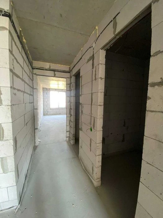 Продаж 1 к квартири 78 м.кв. на вул. Костянтина Василенка 45
