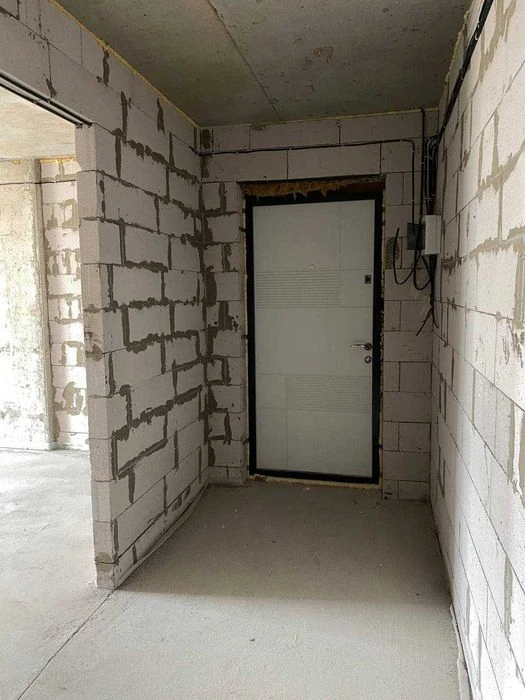 Продаж 1 к квартири 78 м.кв. на вул. Костянтина Василенка 45