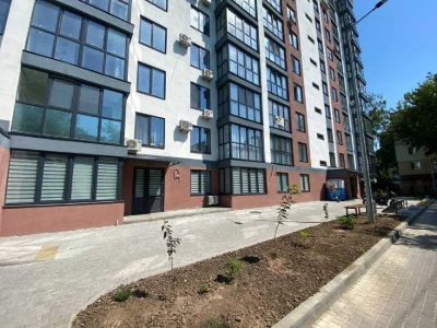 Продаж 1 к квартири 78 м.кв. на вул. Костянтина Василенка 45
