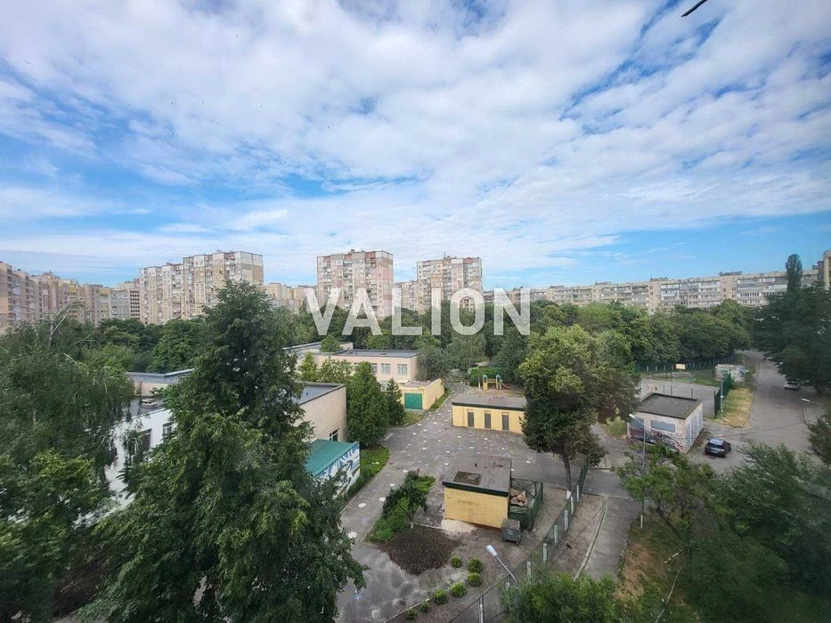 Продаж 3-кімнатної квартири 72,5 м2, Газ, Свободи 17Б Поділь