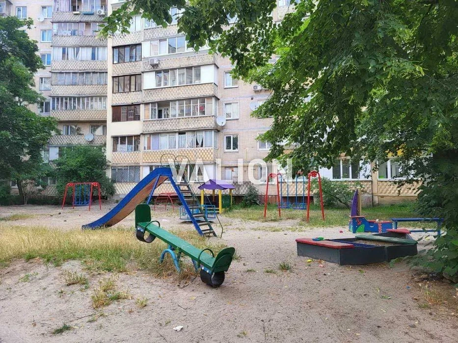 Продаж 3-кімнатної квартири 72,5 м2, Газ, Свободи 17Б Поділь