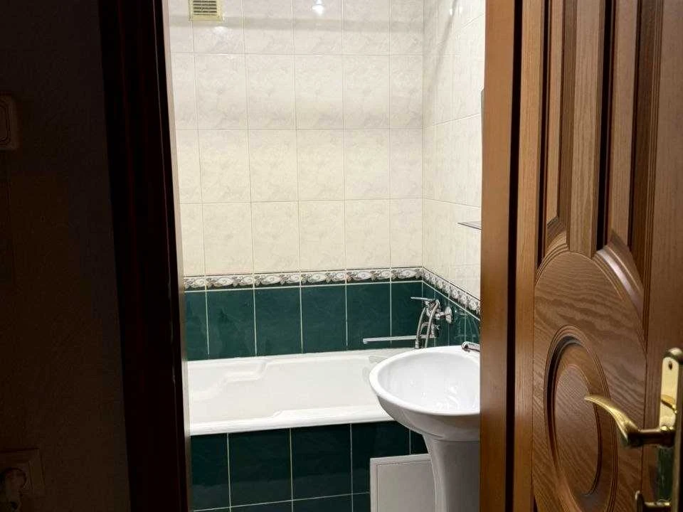 Apartment. Kyiv, Spasskaya St.