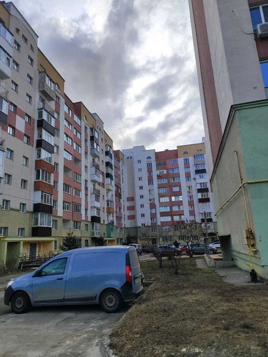 Продам 1-ю кв новострой с газом в Харькове! (404891)