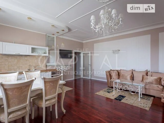 Sale of 3-room apartment 91 sq. m. on Konovaltsya Yevhena 44A street •