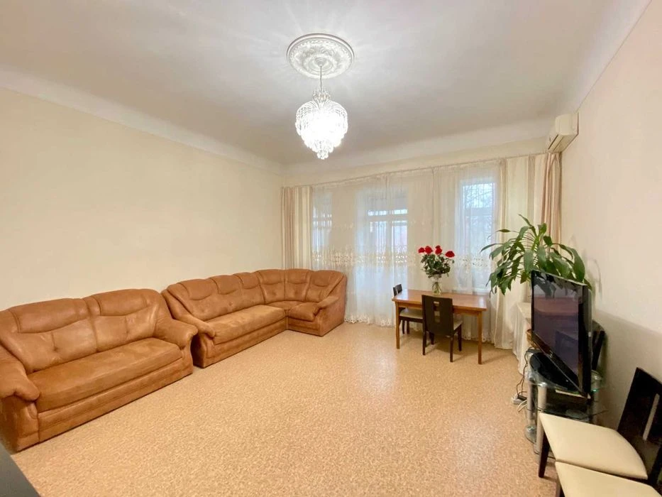 4k with renovation for sale in the Center, a certificate is possible