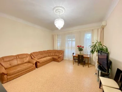 4k with renovation for sale in the Center, a certificate is possible