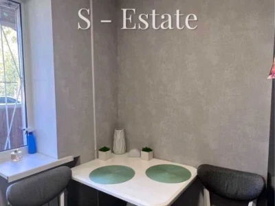 Apartment. Kharkiv, Poltava Shlyakh St., 184a, k.