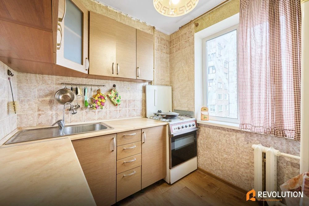No commission. 4-room apartment for sale 84.5m2, Georgiy Gonga Ave.