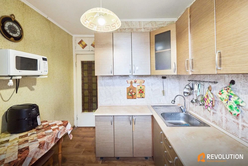 No commission. 4-room apartment for sale 84.5m2, Georgiy Gonga Ave.