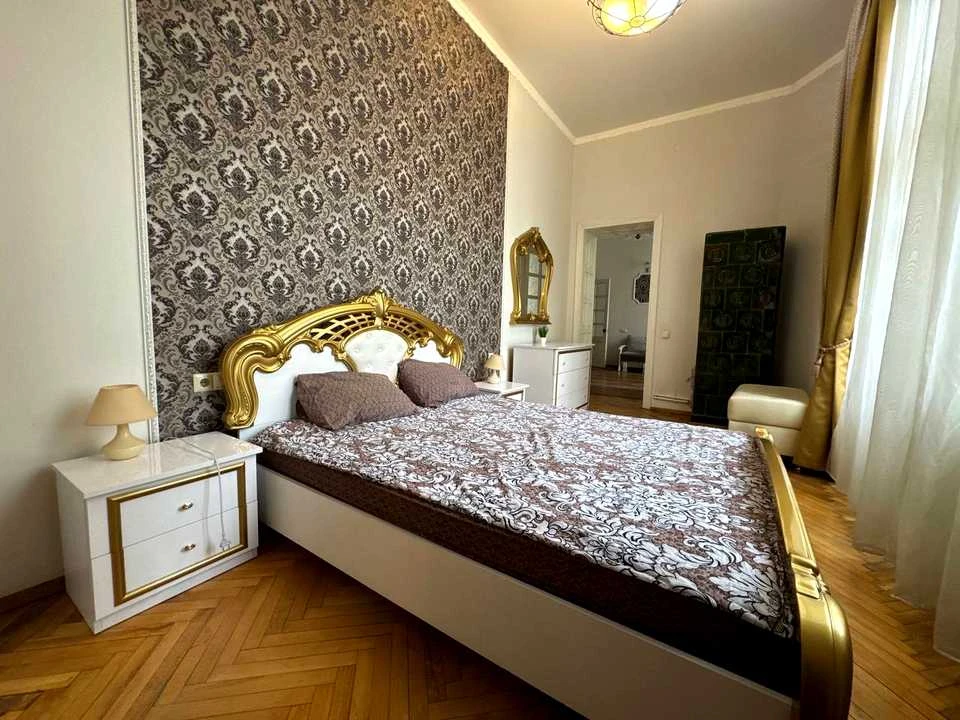 Квартира. Львов, Юлиуша Словацкого ул.