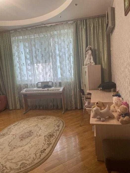 Specified 3-room apartment 157 sq. m on Volodymyr Ivasyuk Ave. 24