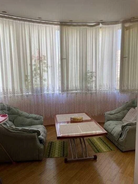 Specified 3-room apartment 157 sq. m on Volodymyr Ivasyuk Ave. 24