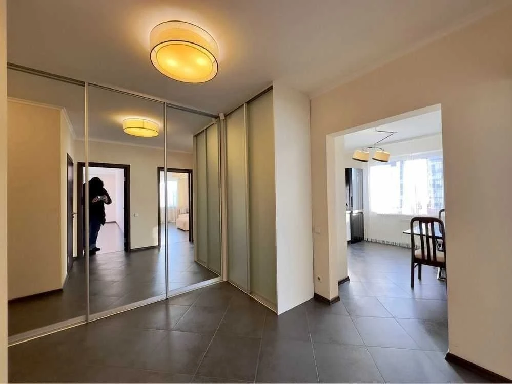Sale of 2-room apartment 73 m², Petra Hryhorenko Ave.,
