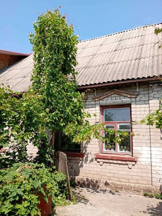 +Продам часть  дома  ул. 12 Апреля район Набережной 32000 до