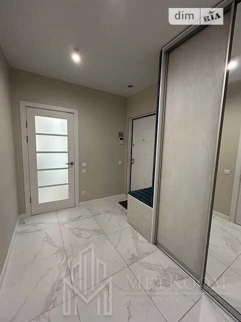 Sale of 2-room apartment 54.8 sq. m. on Mykhayla Maksymovycha 28 street