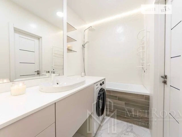 Sale of 2-room apartment 54.8 sq. m. on Mykhayla Maksymovycha 28 street