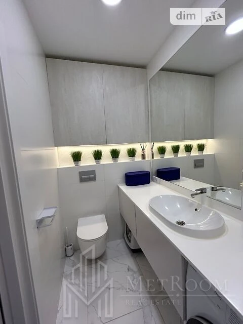 Sale of 2-room apartment 54.8 sq. m. on Mykhayla Maksymovycha 28 street
