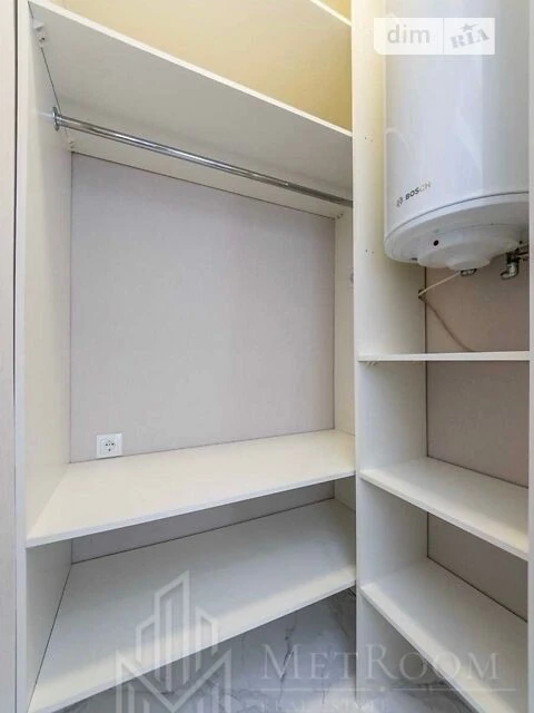 Sale of 2-room apartment 54.8 sq. m. on Mykhayla Maksymovycha 28 street