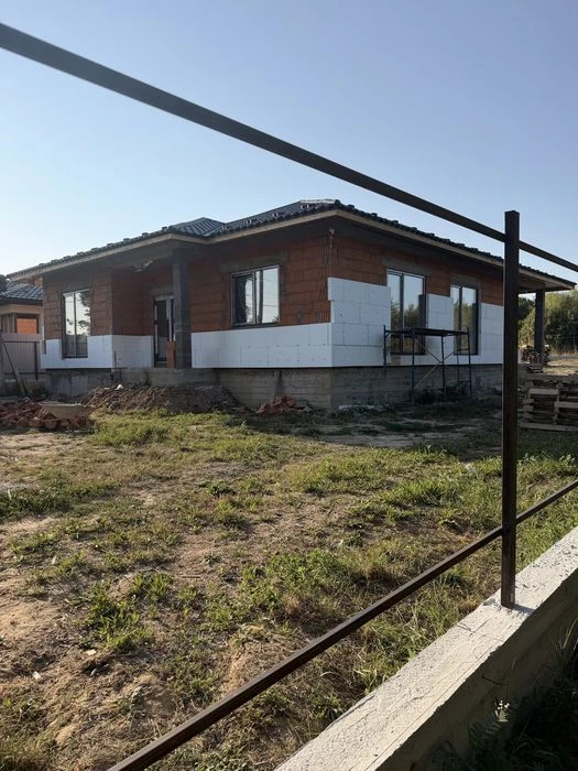 Продається сучасний будинок площею 155 м²