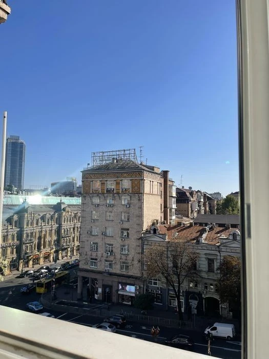 Shevchenko Boulevard. Arena. Khreshchatyk. Bessarabka. Center.