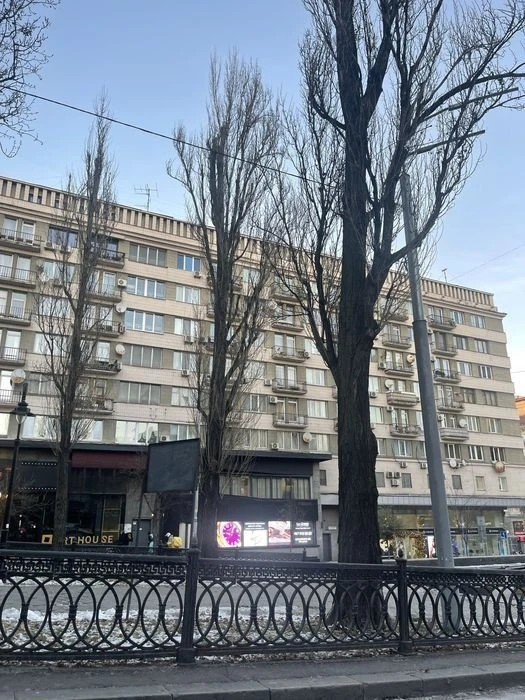 Shevchenko Boulevard. Arena. Khreshchatyk. Bessarabka. Center.