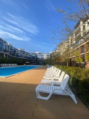 I will sell an apartment with a terrace in the elite Comfort City residential complex of 58.7 m²