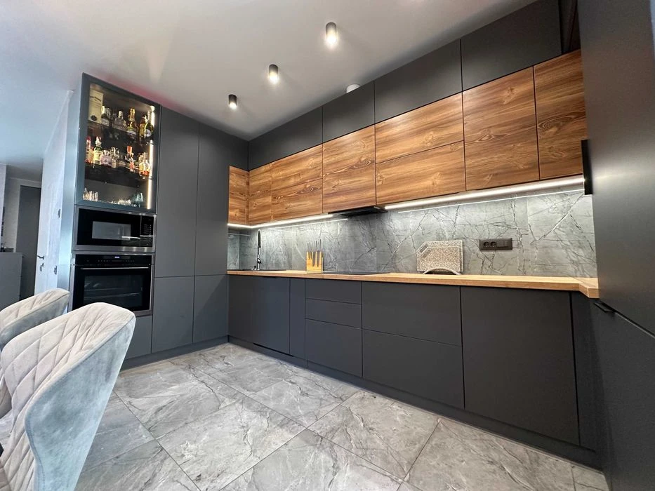 Stylish Master House with Renovation! They did it for THEMSELVES! Marshall
