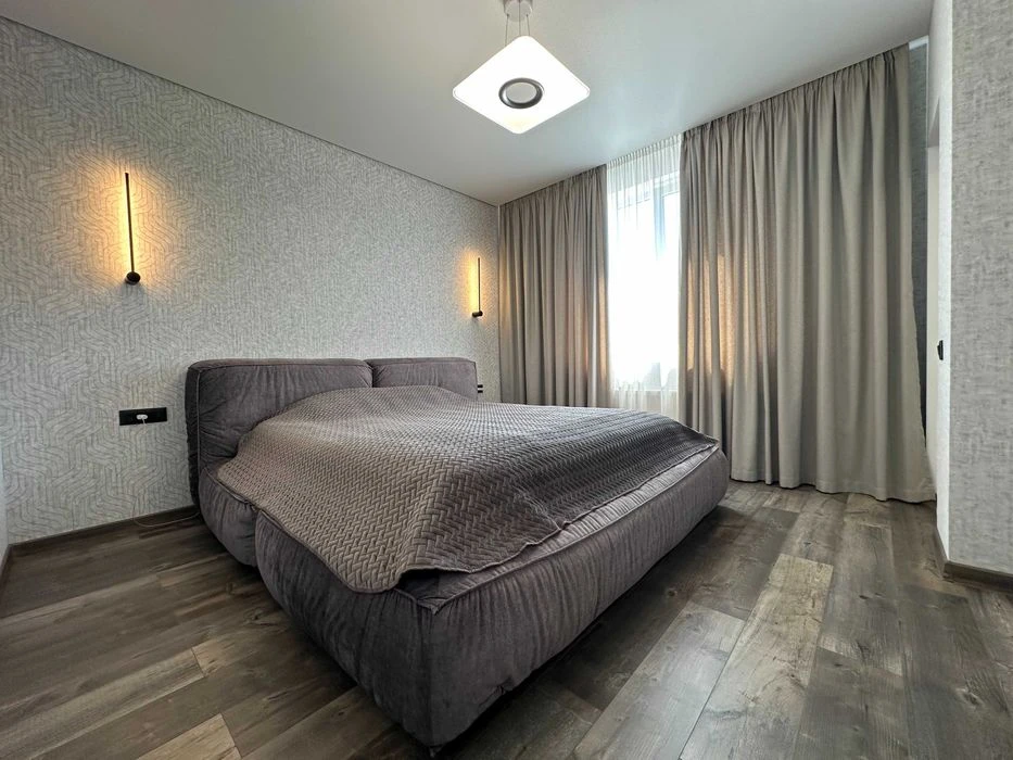 Stylish Master House with Renovation! They did it for THEMSELVES! Marshall