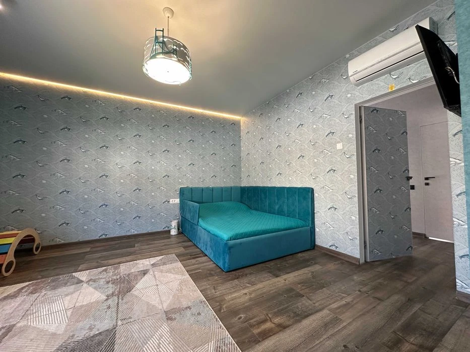 Stylish Master House with Renovation! They did it for THEMSELVES! Marshall