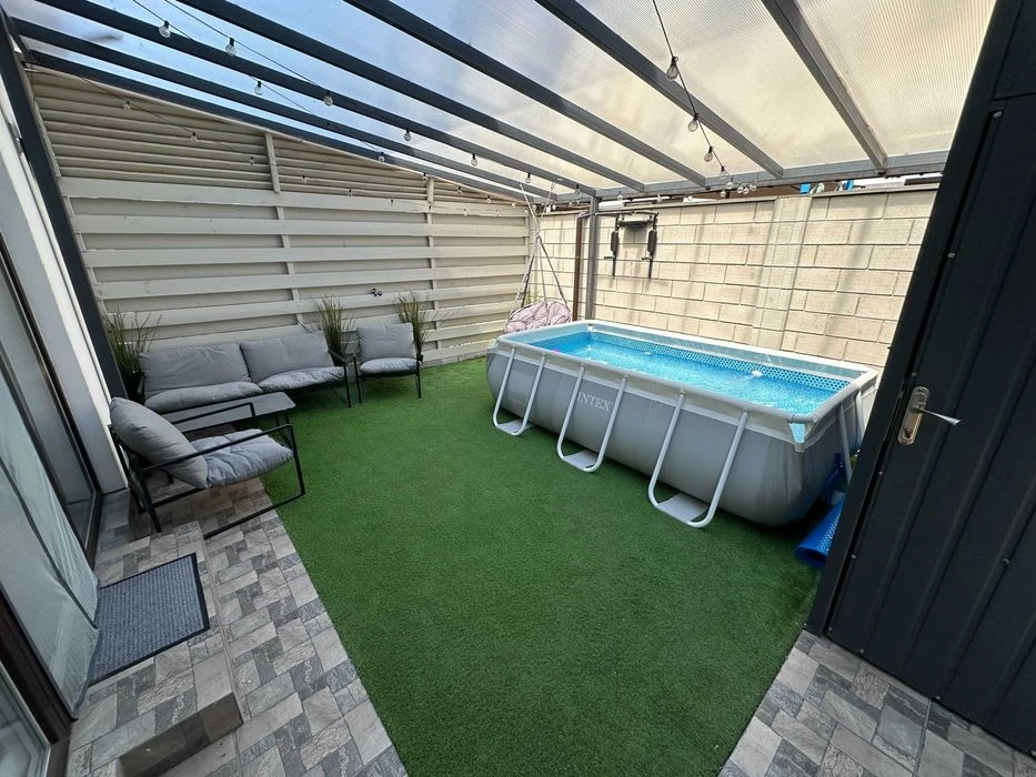 Stylish Master House with Renovation! They did it for THEMSELVES! Marshall
