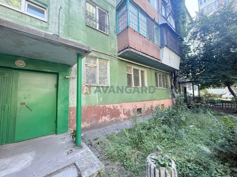 2к квартира 47м.кв ПОД РЕМОНТ /1этаж/ 27000$
