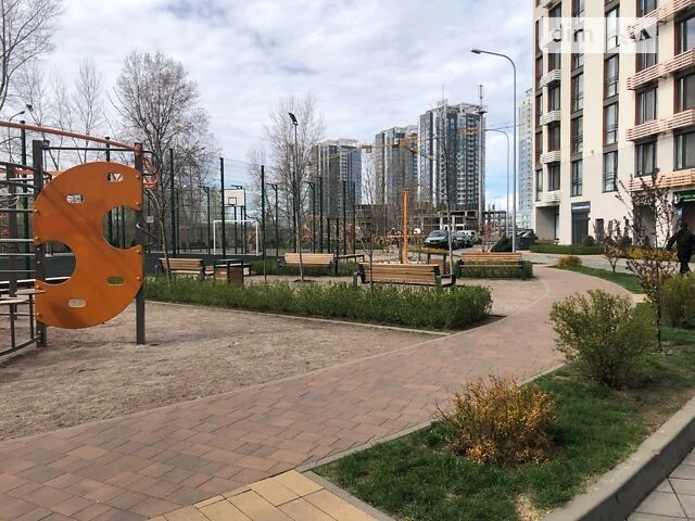 For sale 2-room apartment 63 sq. m on Dniprovska embankment 20A • ID 346