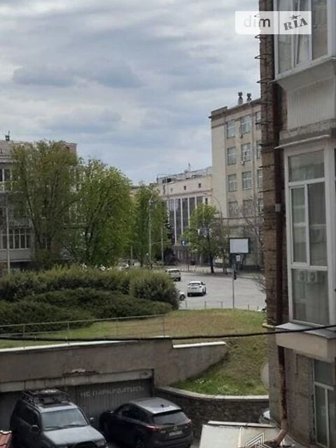 For sale 2-room apartment 43 sq. m. on Antonovycha St. 49 • ID 34760