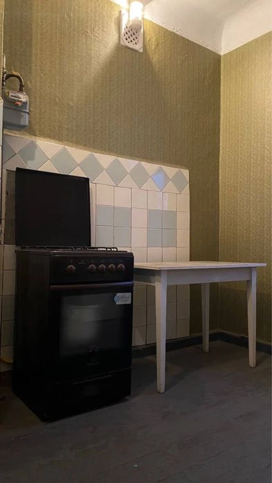 Продаж 4х кімнатної квартири по проспекту Соборний в центрі