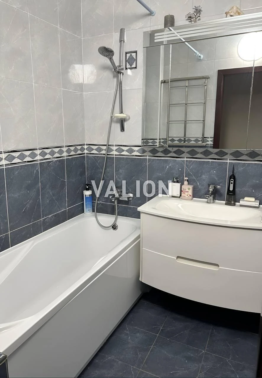 Sale of a 3-room apartment ave. Grigorenko 5, Poznyaki (Da