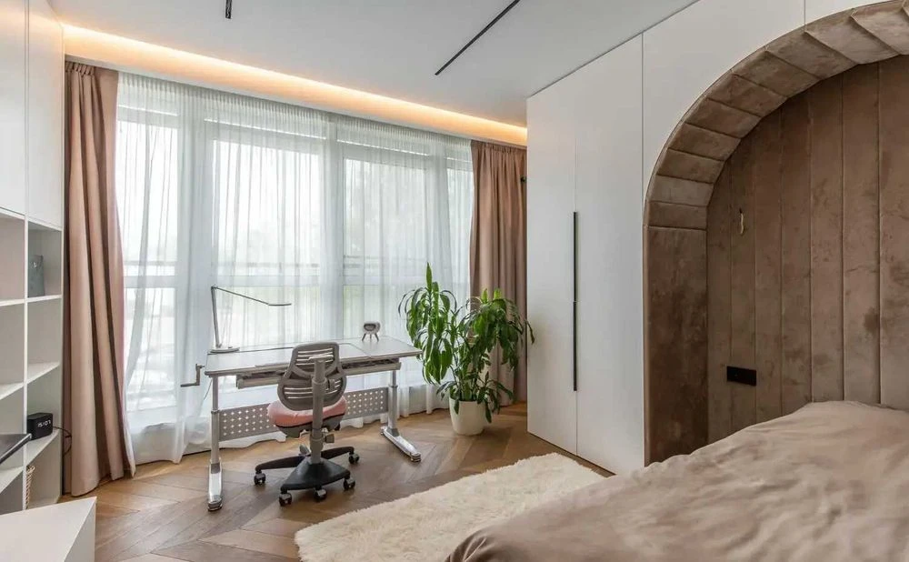 3-room apartment for sale with renovation, center, lake