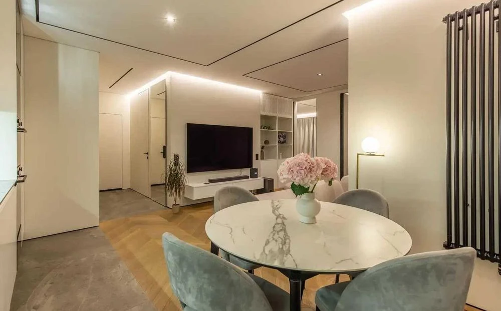 3-room apartment for sale with renovation, center, lake