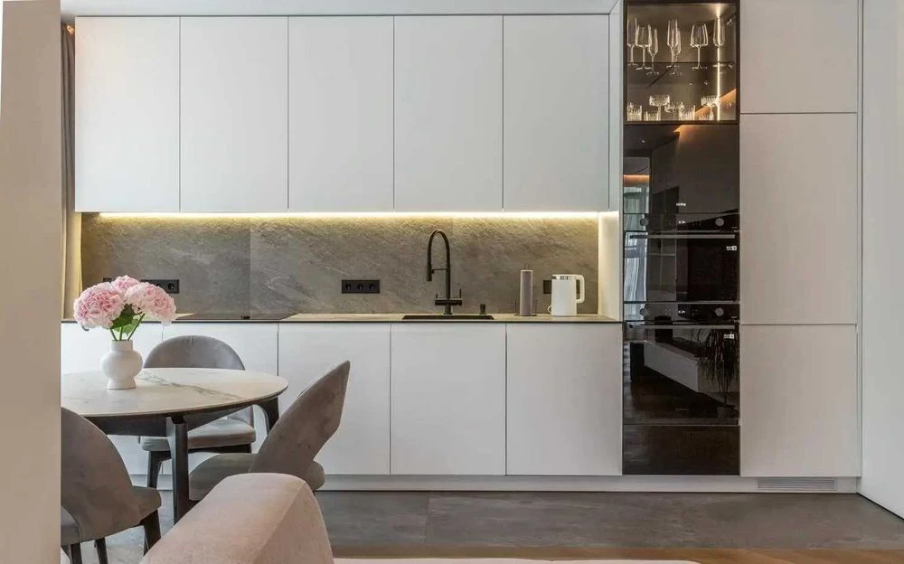 3-room apartment for sale with renovation, center, lake
