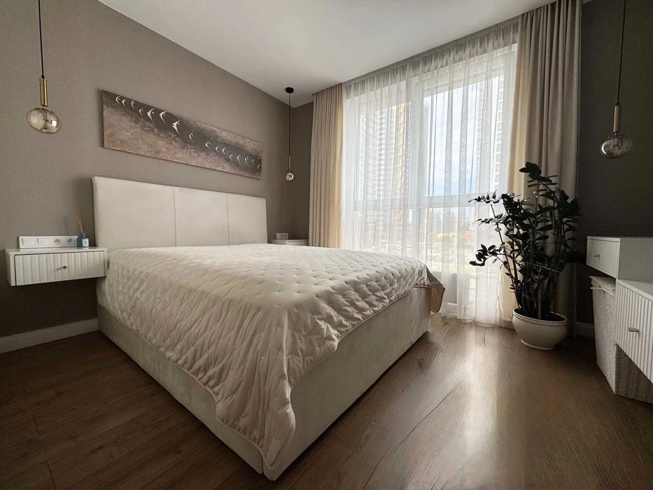 3-room apartment for sale with renovation, center, lake
