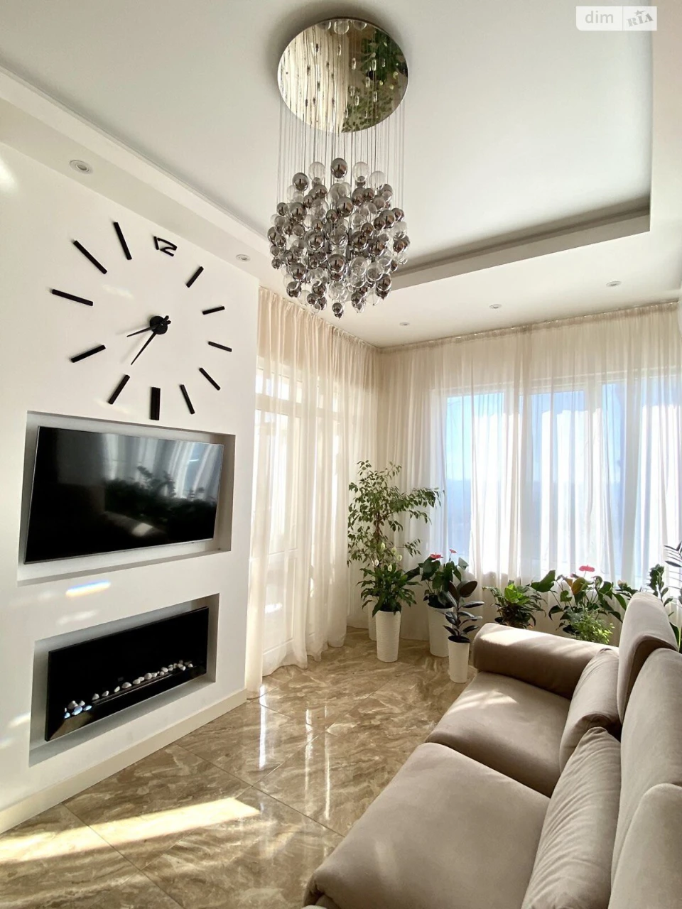 Long-Term Apartment Rental